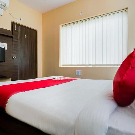 Hotel O Alekhya Residency Cafe Bahar Sururnagar Buitenkant foto