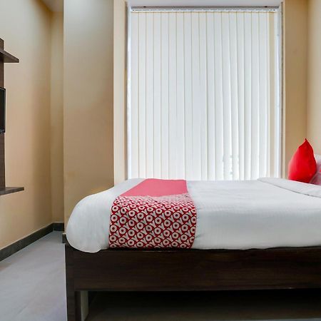 Hotel O Alekhya Residency Cafe Bahar Sururnagar Buitenkant foto
