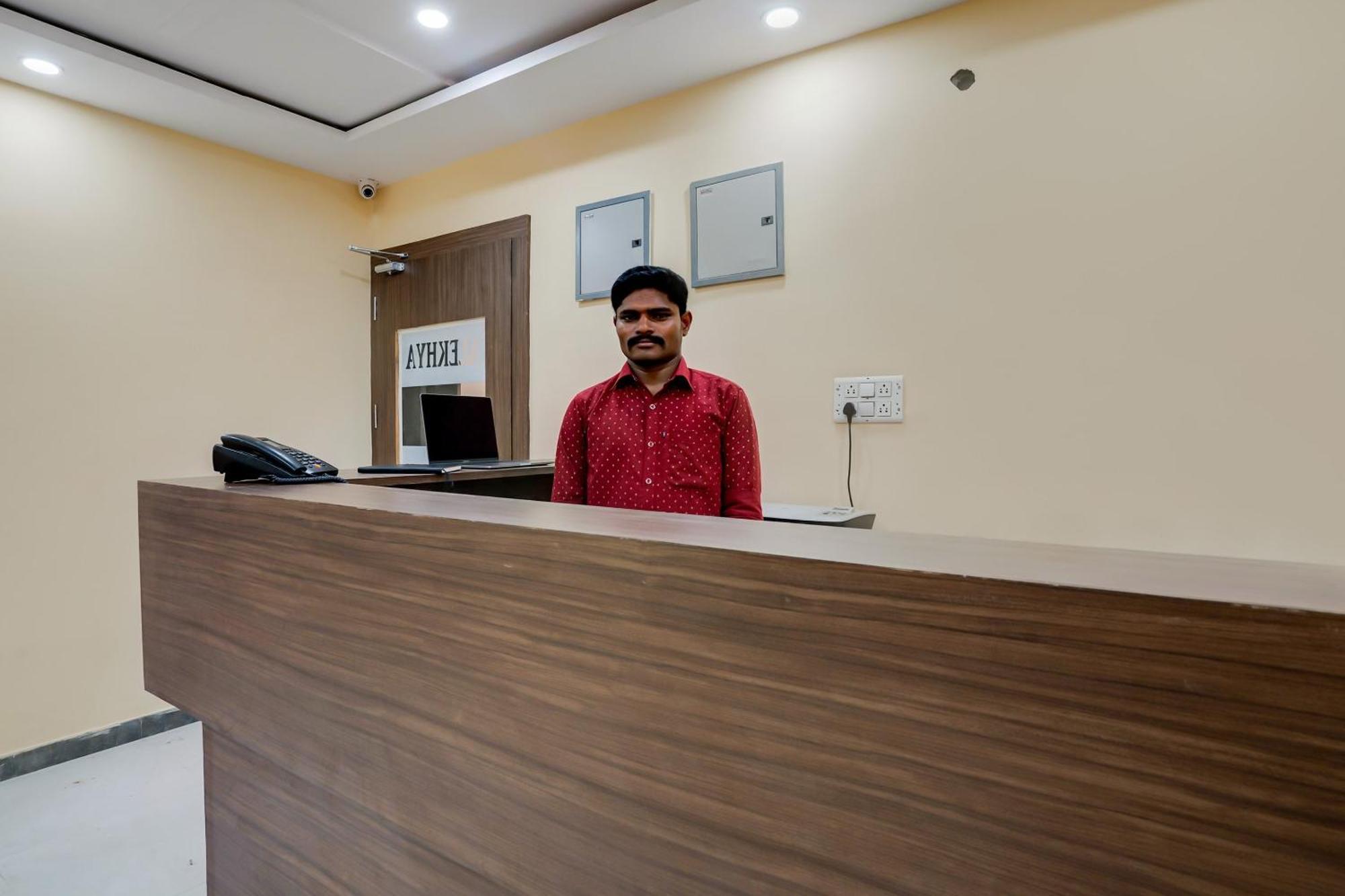 Hotel O Alekhya Residency Cafe Bahar Sururnagar Buitenkant foto